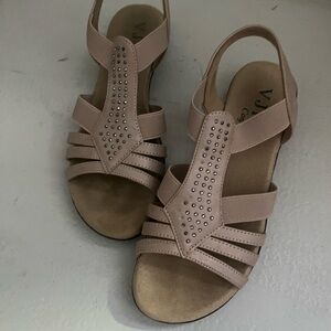 VJH Confort Women's Sandals in Light tan